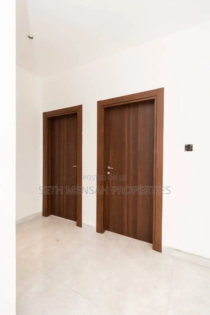 3bdrm House in Ashaley Botwe for Sale
