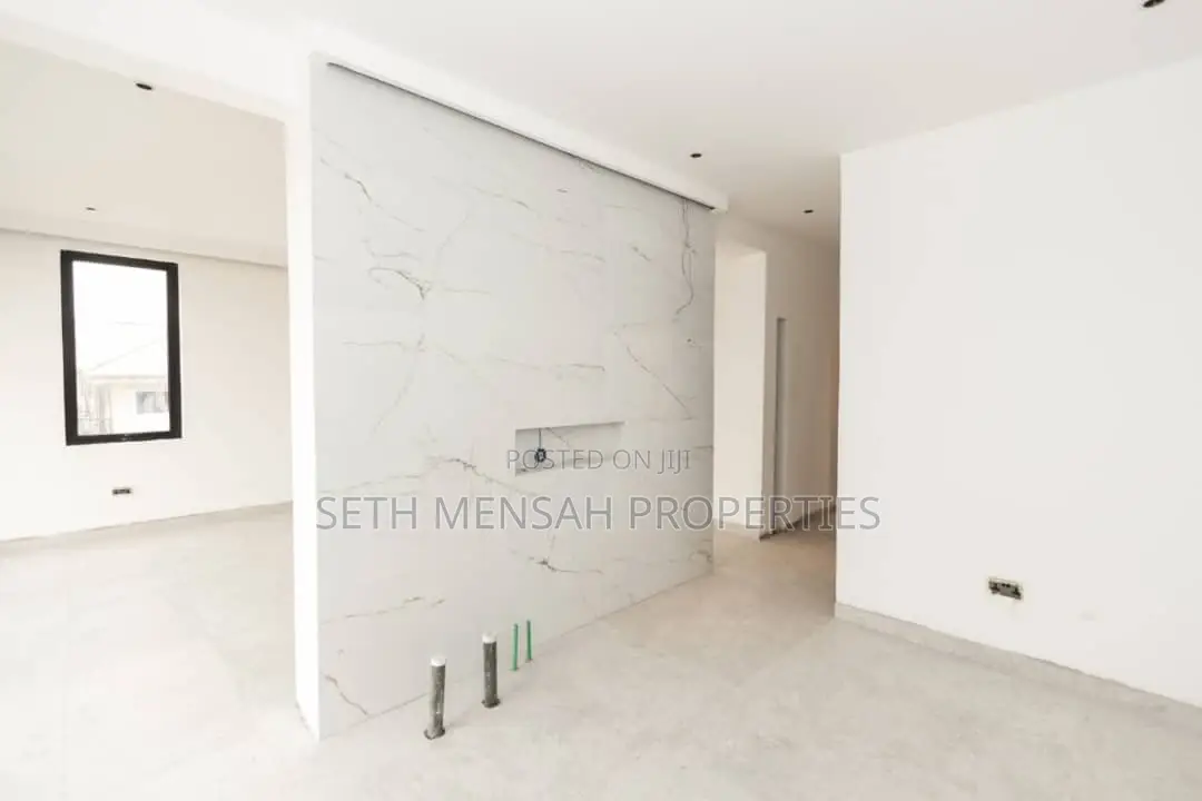 3bdrm House in Ashaley Botwe for Sale