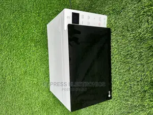 Interior LED Lights Microwave Oven LG MH6535GISW