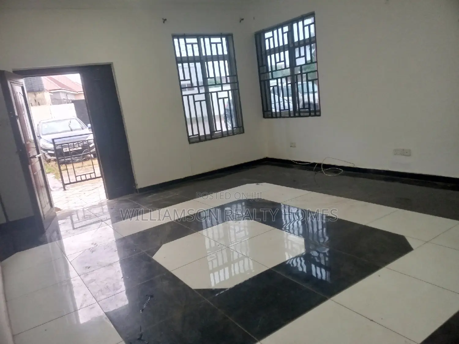 3bdrm Apartment in Community 18,, Spintex for rent