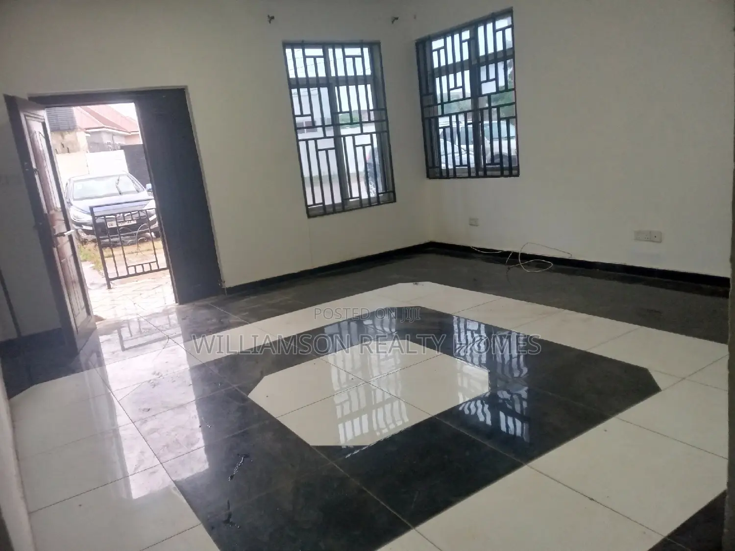 3bdrm Apartment in Community 18,, Spintex for rent