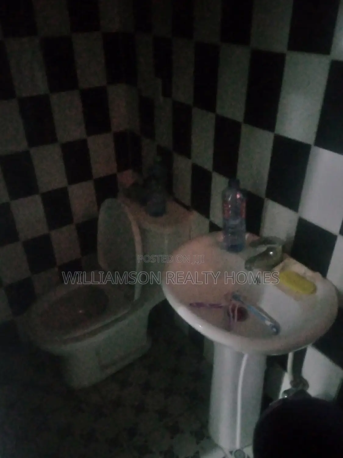 3bdrm Apartment in Community 18,, Spintex for rent