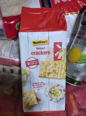Natural Crackers. Biscuits