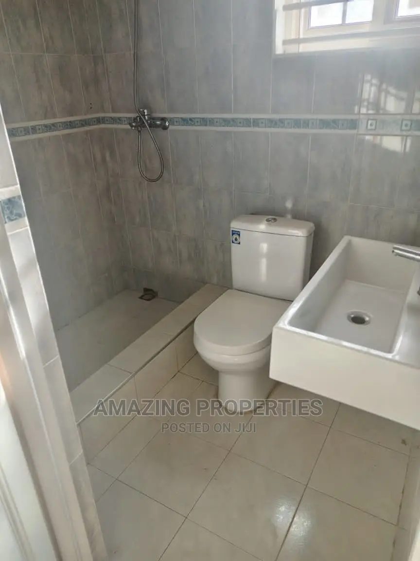 5bdrm House in Spintex for rent