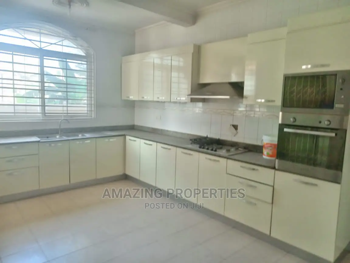 5bdrm House in Spintex for rent
