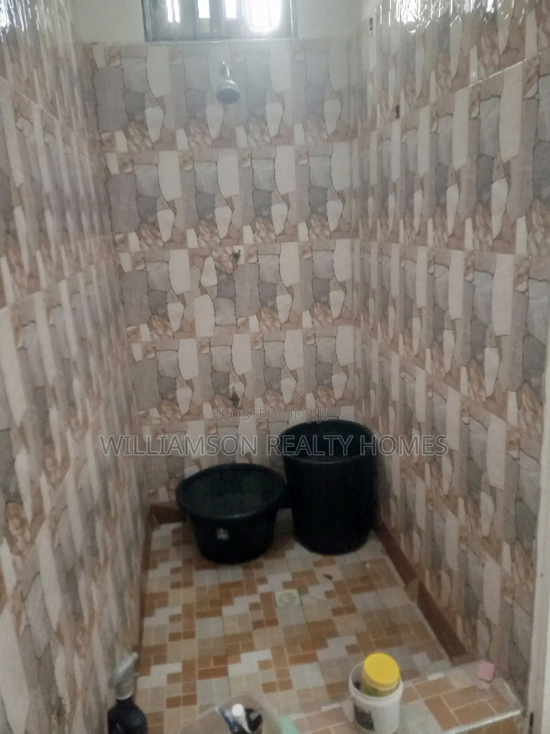 1bdrm Apartment in Community 18, Spintex for rent