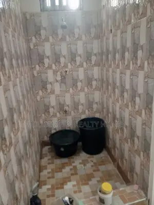 1bdrm Apartment in Community 18, Spintex for rent