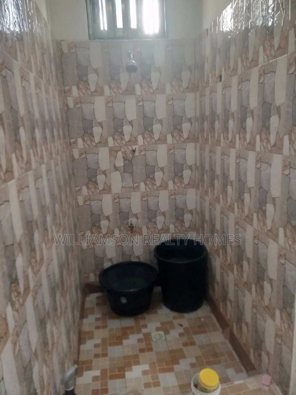 1bdrm Apartment in Community 18, Spintex for rent
