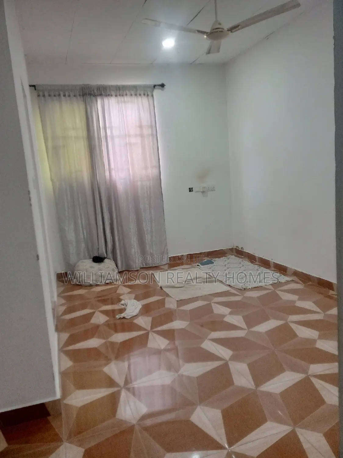 1bdrm Apartment in Community 18, Spintex for rent