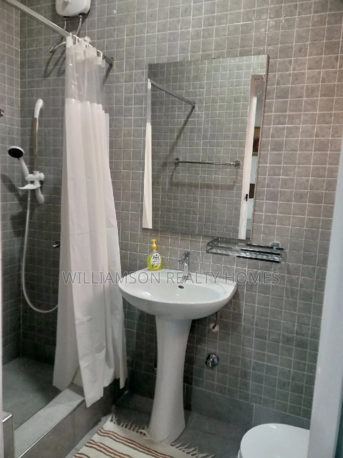Furnished/Luxury 2bedrms Apt,Spintex