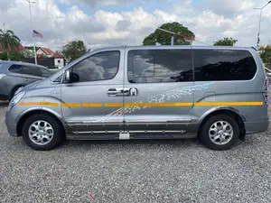 Hyundai Buses Hire Services in Ghana. Ghana Hire Van .