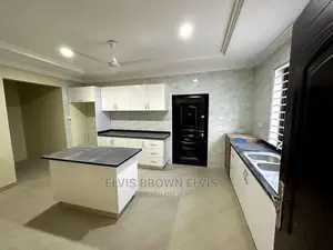3bdrm House in Living Large, East Legon for Sale