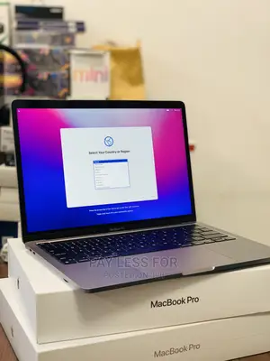 New Laptop Apple MacBook Pro 2022 M2 8GB Apple M2 SSD 256GB