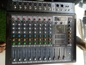 Yamaha PMX808D Powered Mixer