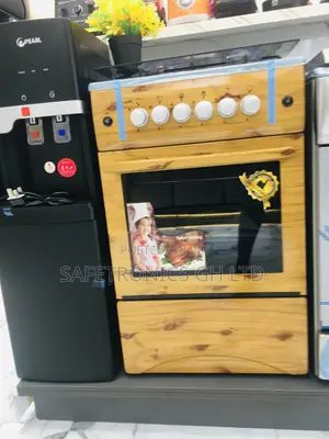 Light Wooden 4 Gas Burner Oven Grill