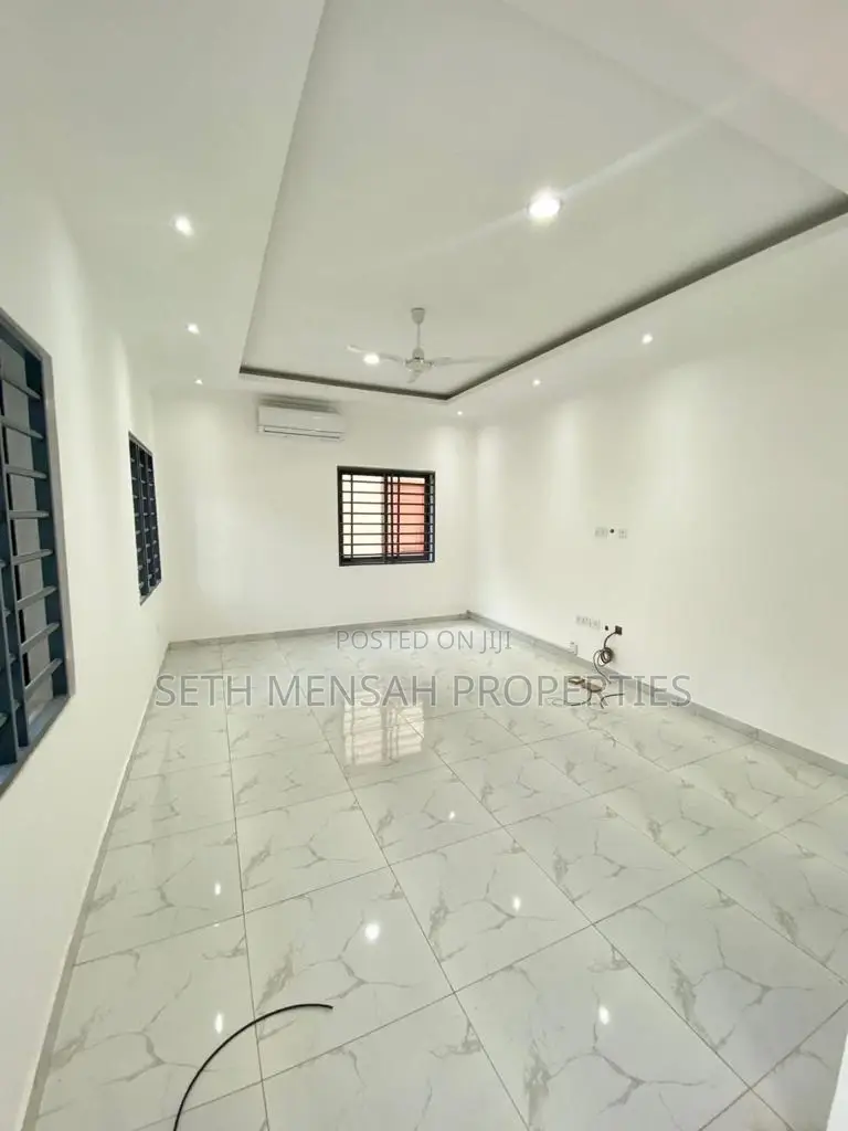 3bdrm Apartment in Skm, Mile 7 for Rent