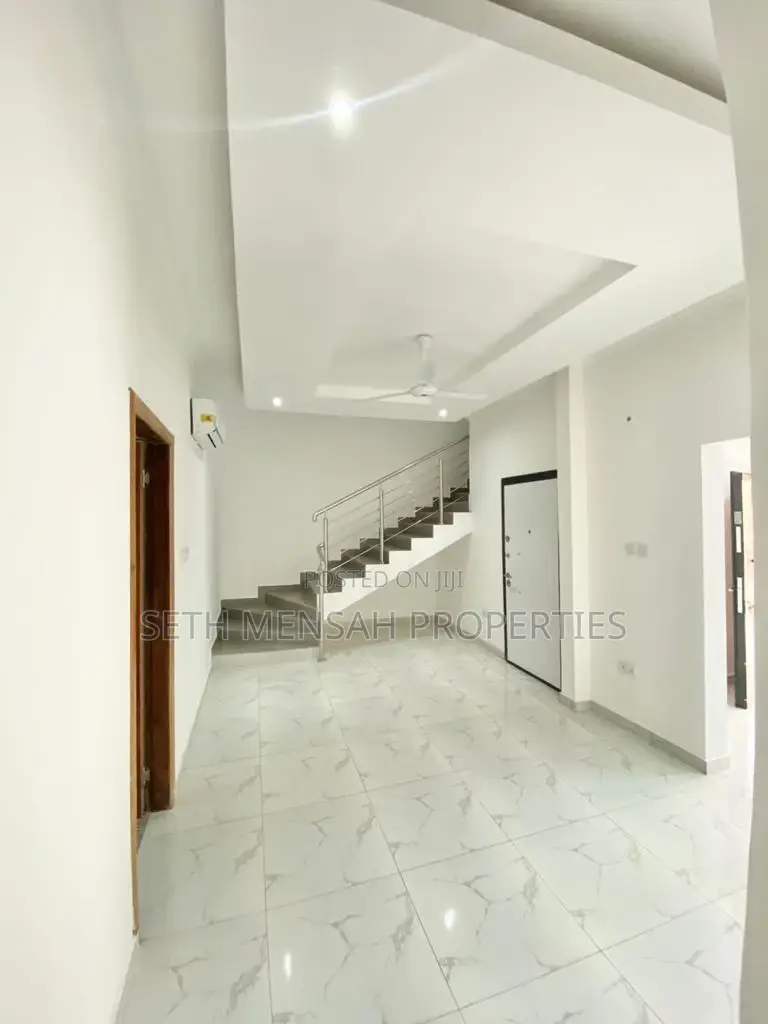 3bdrm Apartment in Skm, Mile 7 for Rent