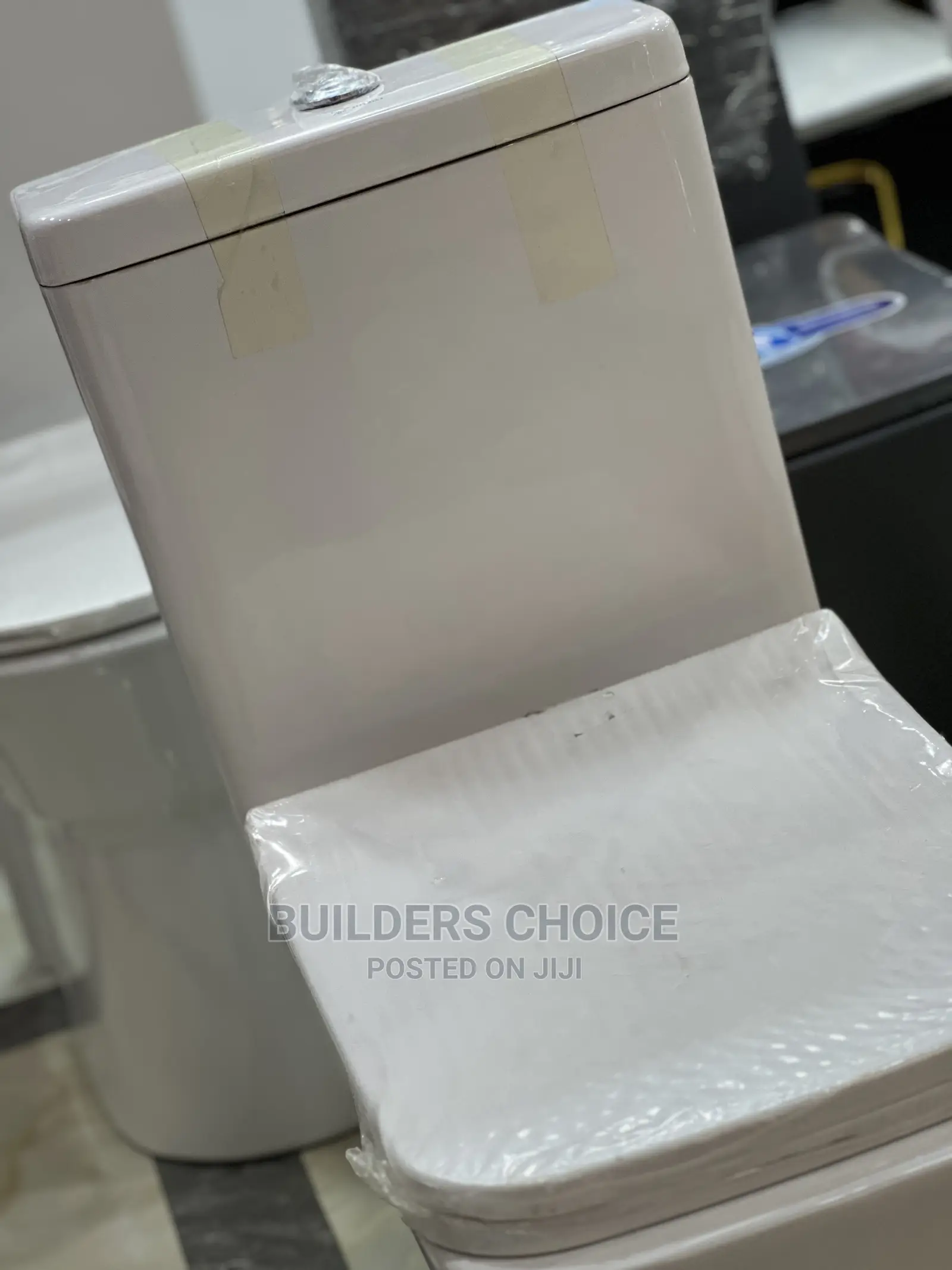 Water Closet (Master )Top Flush