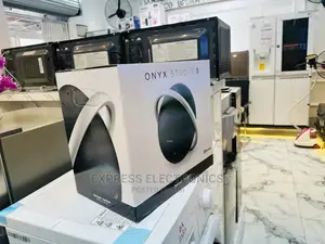 Perfect  and Elegant Design Onyx 8 Studio Speaker