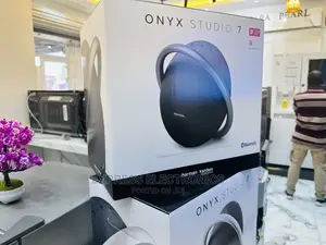 Onyx 7 Studio Powerful Dynamic Audio Quality Bluetooth