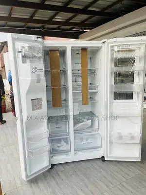 Lg Built in Fridge 635 Litres With Finger Print
