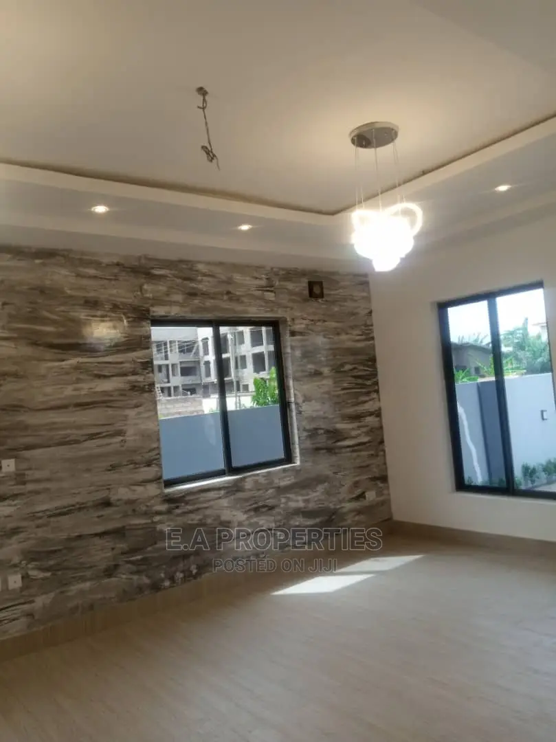 4bdrm House in E A Properties, Ghana Flag for sale