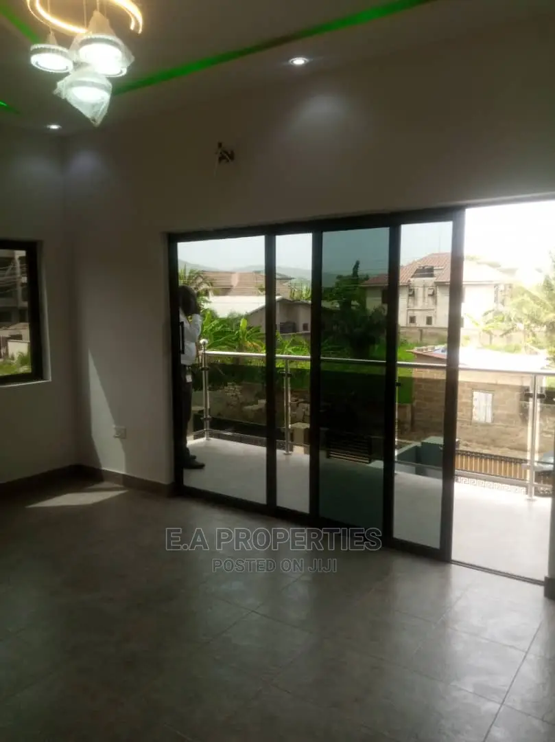 4bdrm House in E A Properties, Ghana Flag for sale