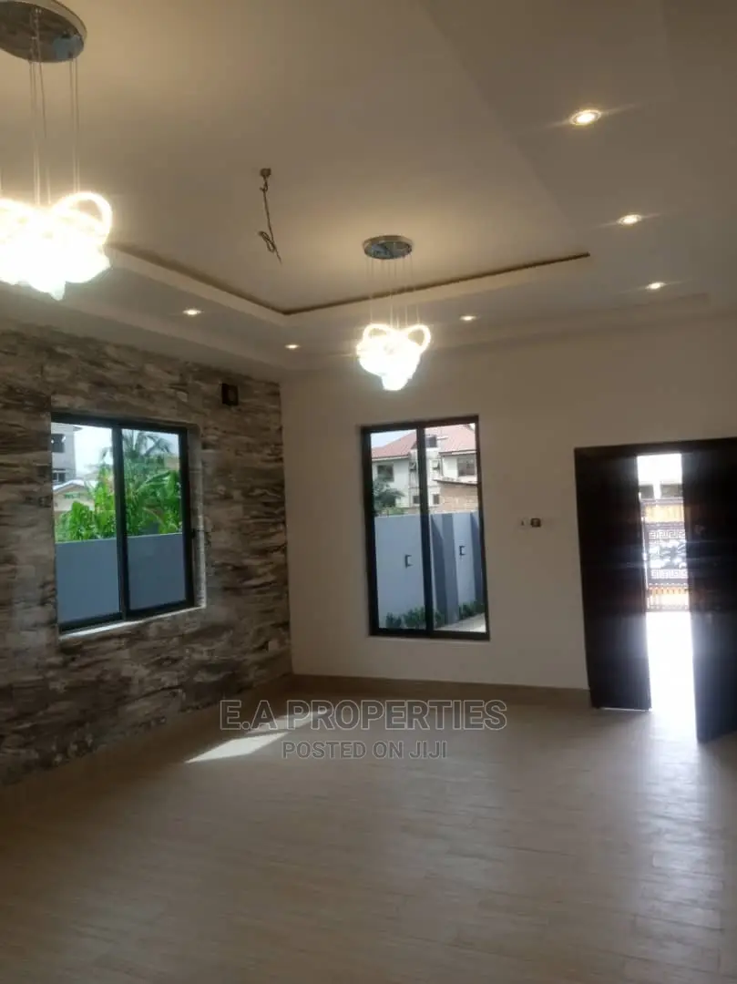4bdrm House in E A Properties, Ghana Flag for sale
