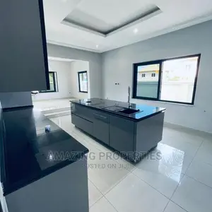 5bdrm House in East Legon for Sale