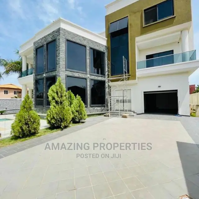5bdrm House in East Legon for Sale