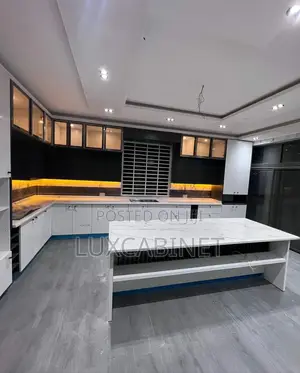 Customize Kitchen Cabinets