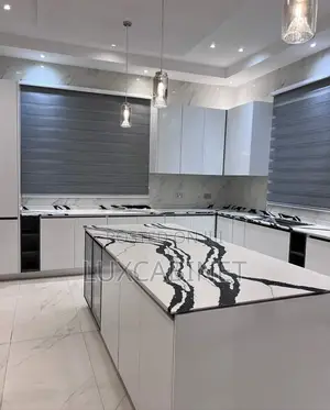 Customize Kitchen Cabinets
