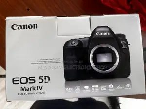 Canon 5D Mark Iv With Lens 24-105mm