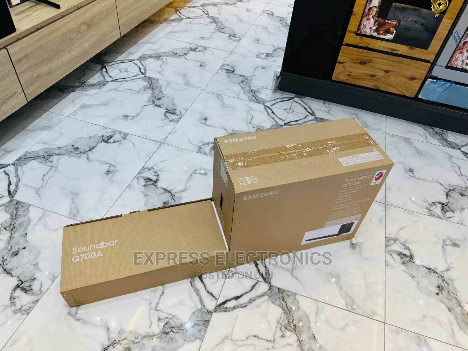 HW-Q700 Samsung Soundbar Fresh in Box With Sub Woofer