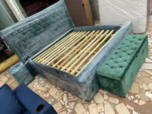 Classic Queen Size Bed With Aotoman. Free Delivery