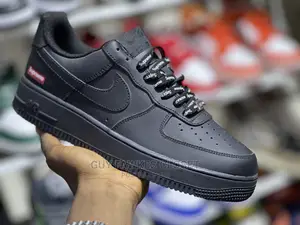 Nike Air Force 1 X Supreme