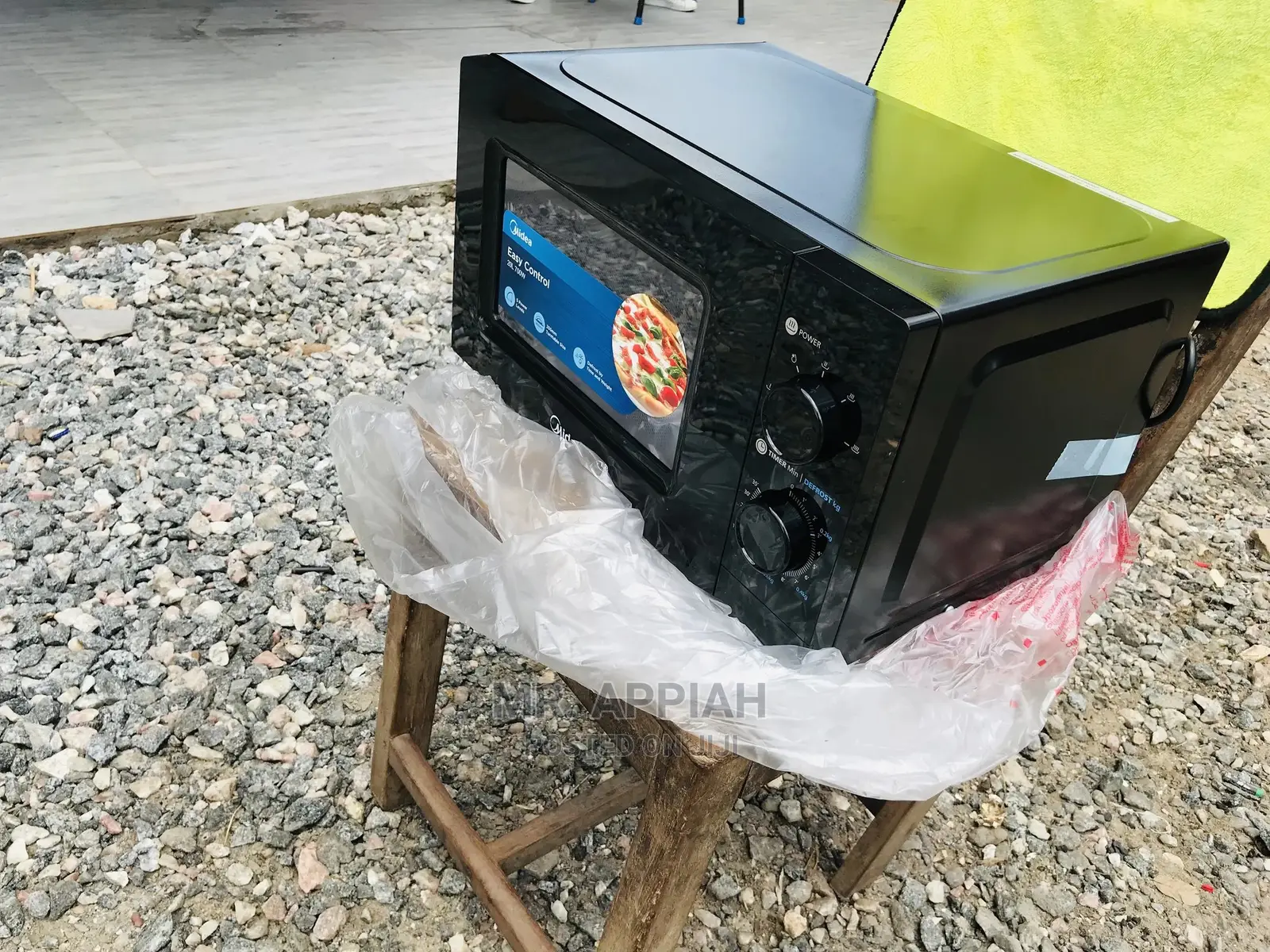 Affordable Midea Microwave.