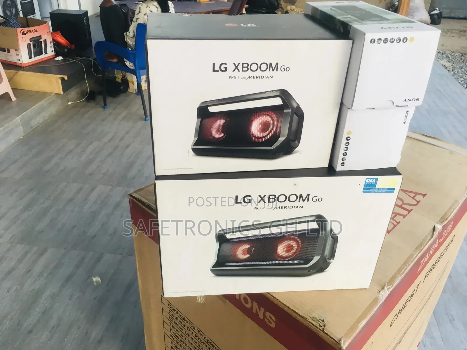 LG PK7 XBOOM Go Water-Resistant Wireless Bluetooth Party Spe