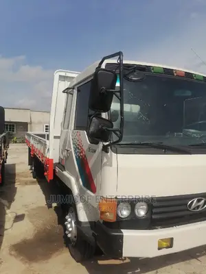 Hyundai 5 Ton Truck (Old Type)