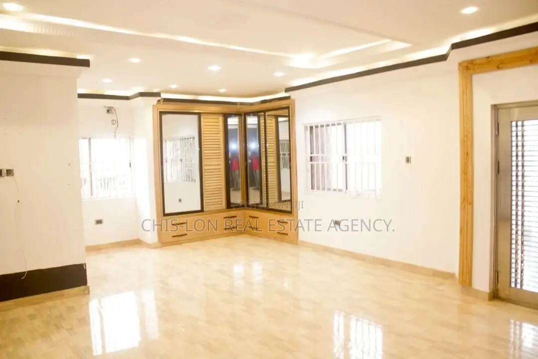 6bdrm House in Sharp-Connect., Kasoa for Sale