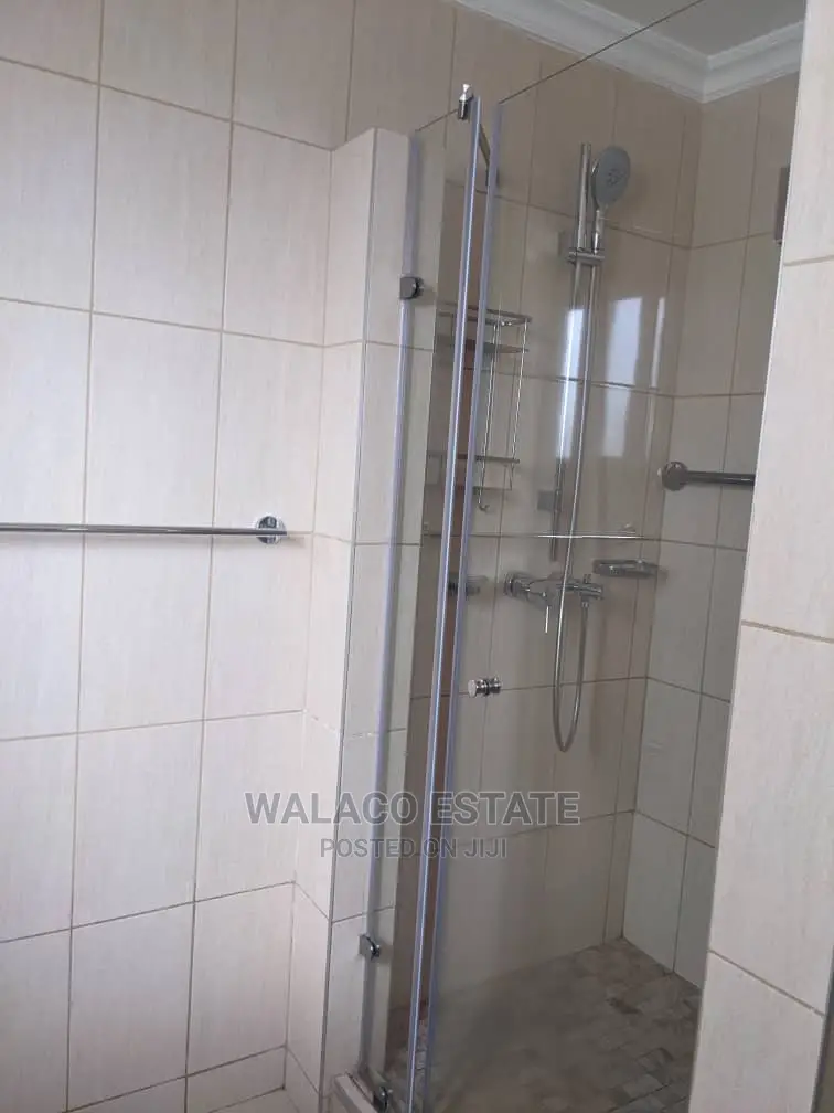 4bdrm House in Walako Estate, Odorkor for Rent