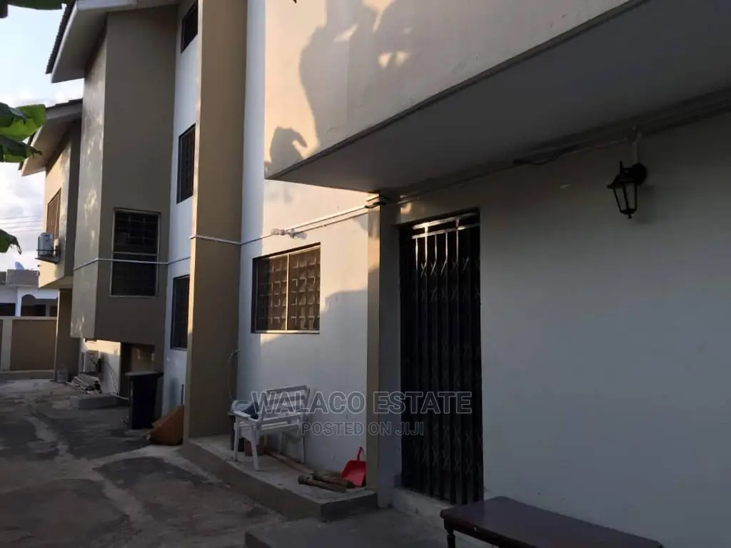 4bdrm House in Walako Estate, Odorkor for Rent