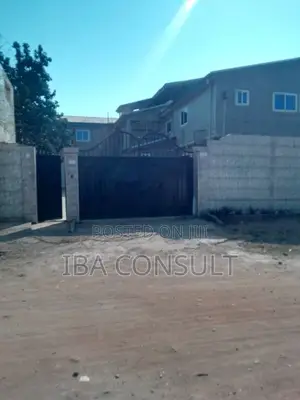 8bdrm House in Oyarifa Mall Area for sale