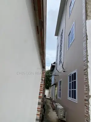 5bdrm House in Sharp-Connect., Sowutwuom for Sale