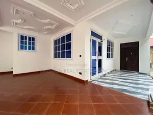 5bdrm House in Sharp-Connect., Sowutwuom for Sale