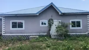 6bdrm House in Sharp-Connect., Nyanyano for Sale