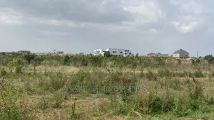Cake Titled 3.5 Acres Uncompleted Office Building for Sale