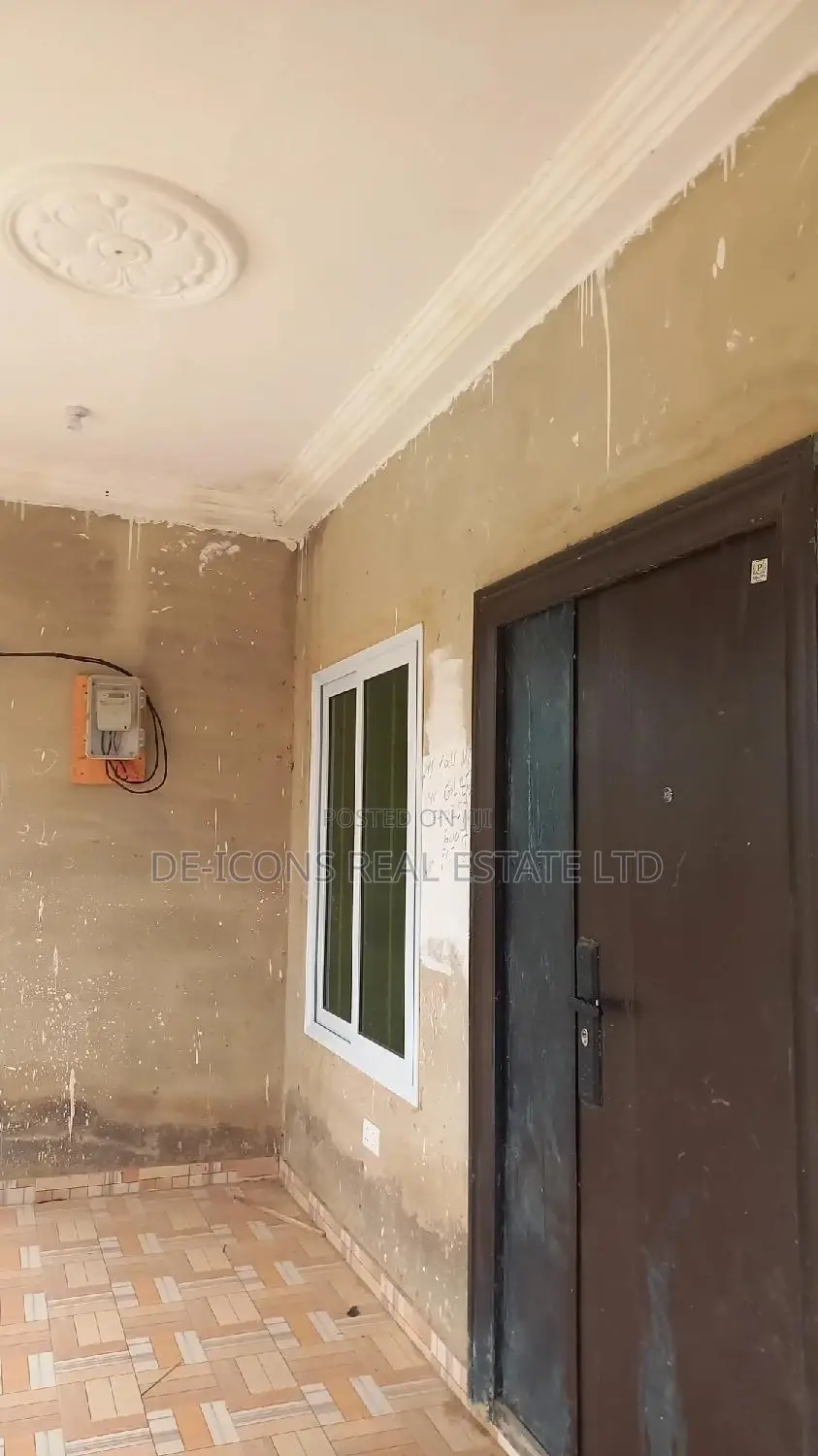 3bdrm House in De-Icons Real Estate, Awutu Senya East Municipal