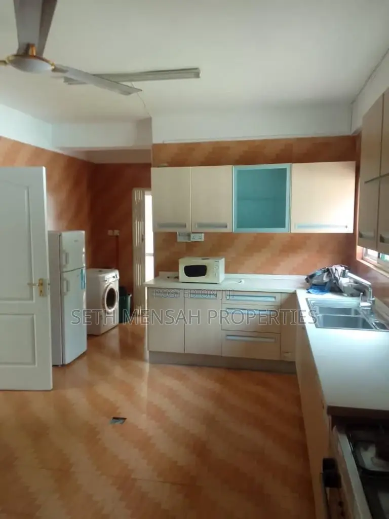 5bdrm House in SKM Property, Labone for Rent
