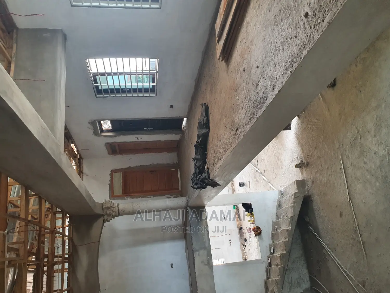 6bdrm House in Diamond City Estate, Atwima Kwanwoma for sale